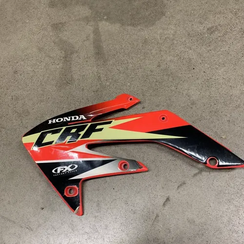 LEFT RIGHT RADIATOR SIDE PANEL 2004-2009 HONDA CRF 250 250R R CRF250R 05 06 07