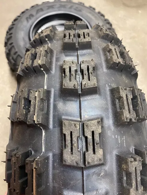 FRONT OEM WHEELS & MAXXIS TIRES 10X5 YFZ450R BANSHEE BLASTER RAPTOR 21X7X10 SE W