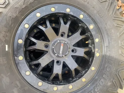 D - CAN AM X3 MAVERICK 1000 15" SYSTEM 3 BEADLOCK WHEELS 4/137 30" MAXXIS TIRES
