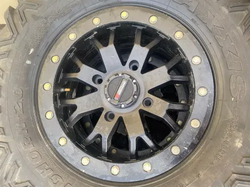 D - CAN AM X3 MAVERICK 1000 15" SYSTEM 3 BEADLOCK WHEELS 4/137 30" MAXXIS TIRES