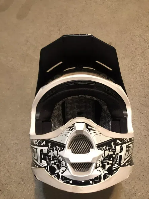 HJC HELMET FG-X MOTO MX MOTOCROSS XL X-LARGE EXTRA LARGE BLACK WHITE