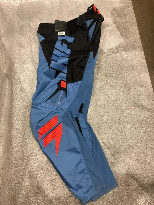 SHIFT RACING MAINLINE MENS PANTS SIZE 30 3LACK BLACK LABEL ATV MX