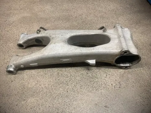 YAMAHA YFZ450 YFZ 450 SWINGARM SWING ARM 04-05 2004 2005