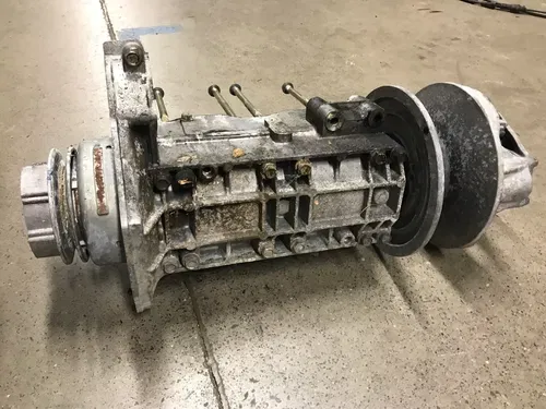1989 YAMAHA EXCITER II 570 EX OEM ENGINE MOTOR BOTTOM END PRIMARY CLUTCH CASE