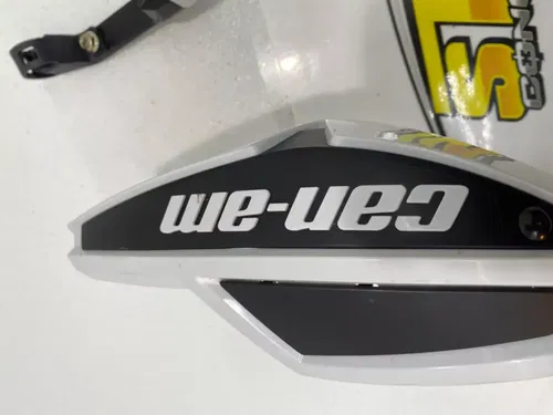 Can-Am ATV White Hand Guard Wind Deflector Kit w/ Mount Outlander Renegade XXC