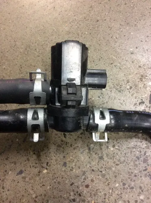 Yamaha YXZ1000R YXZ1000 YXZ 1000R 1000 R ENGINE AIR CUT VALVE BREATHER EXHAUST