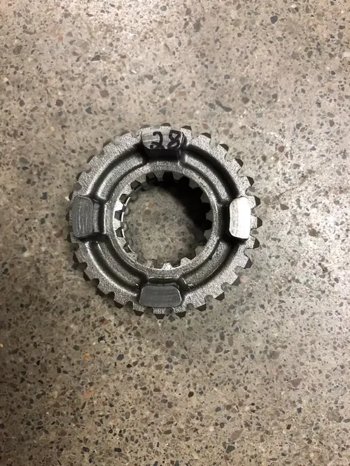 HONDA TRX450R TRX 450R FOURTH 4TH GEAR COUNTER SHAFT 28T 04 05 2004 2005 OEM