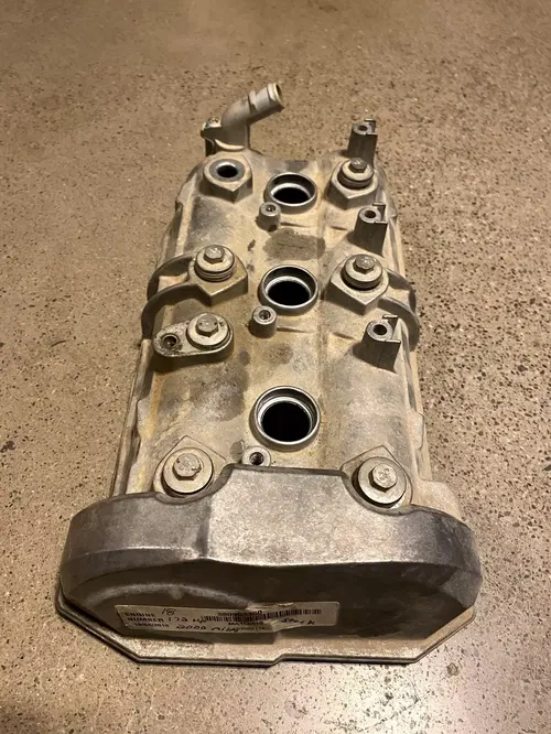 18 Can Am Maverick X3 Turbo XDS 900 Engine Motor Cylinder Head Valve Cover Panel