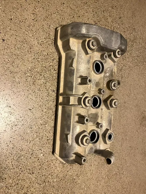 18 Can Am Maverick X3 Turbo XDS 900 Engine Motor Cylinder Head Valve Cover Panel