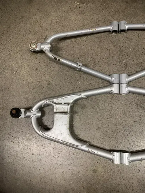 OEM HONDA 2004 2005 TRX450R A-ARMS UPPER LOWER LEFT RIGHT TRX 450R BARE READ