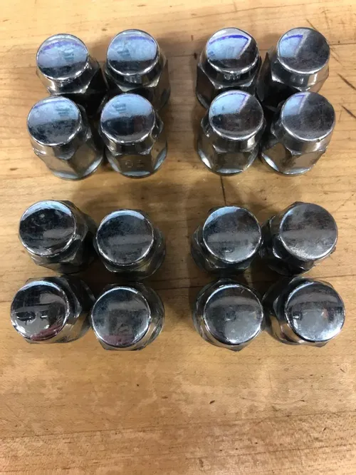 WHEEL LUGS SET OF 16 LUG NUT LUGNUTS 10-1.25 BEVELED 10X1.25 HONDA YAMAHA SUZUKI