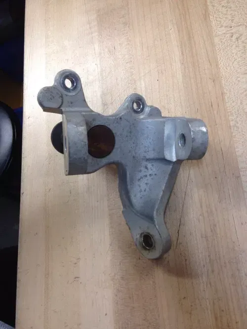 USED RIGHT SIDE SPINDLE STEERING KNUCKLE APEX 250 pro mxr  ATV QUAD