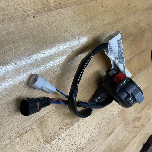 New Genuine YAMAHA RAPTOR 700 06-24 RUN LIGHT START Kill SWITCH Button On-Off