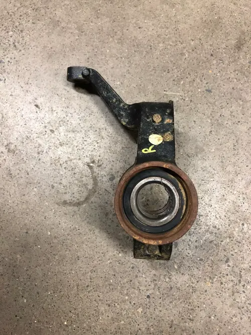 07 2007 OEM CAN-AM OUTLANDER 650 4X4 FRONT RIGHT SPINDLE KNUCKLE RH R