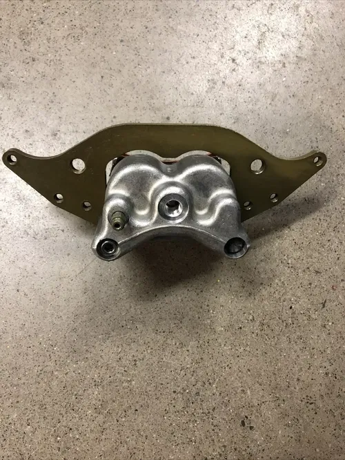 OEM POLARIS RZR 900 1000 RIGHT RH FRONT BRAKE CALIPER BRACKET PADS 1912245 15-21