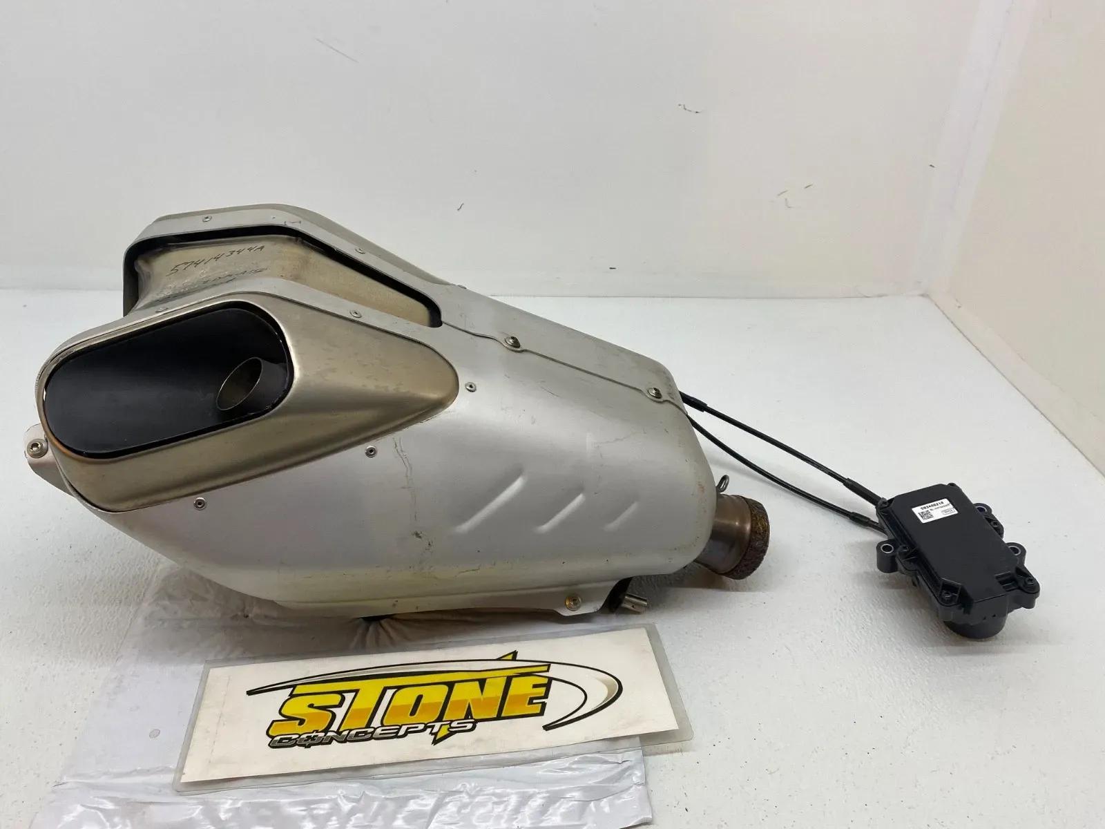 2018 - 2021 DUCATI PANIGALE V4 EXHAUST SLIP ON END PIPE MUFFLER SERVO 57414344A