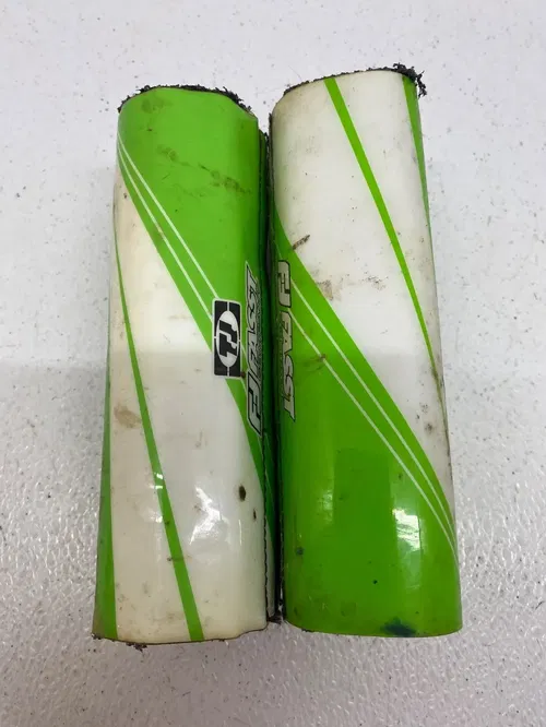 SET OF 2 USED FLEXX HANDLEBARS HANDLE BAR PAD GREEN KAWASAKI KFX KX