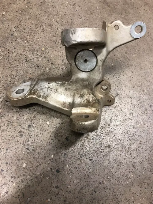 SUZUKI LTZ400 LTZ 400 2003-2008 RH RIGHT SIDE SPINDLE KNUCKLE KFX400 DVX400 OEM