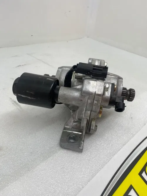 Can-Am Maverick R 2024 2025 Clutch Assembly Front Drive 705403619 SHAFT C