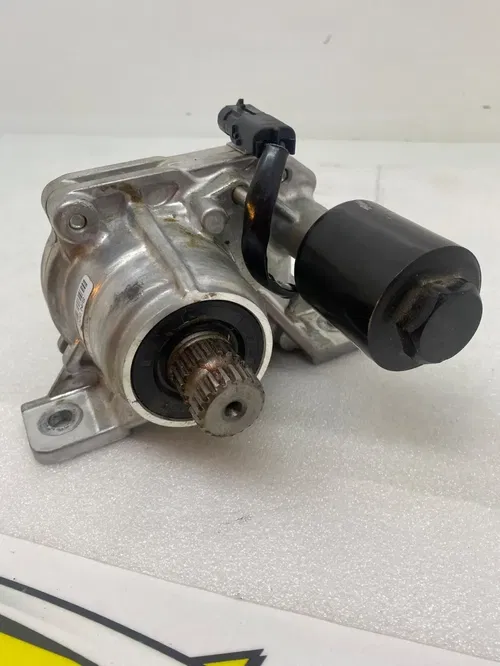 Can-Am Maverick R 2024 2025 Clutch Assembly Front Drive 705403619 SHAFT C