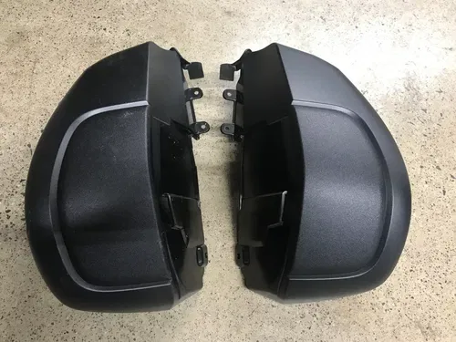 YAMAHA STAR VENTURE XV1900 XV 1900 TRANSCONTINENTAL TRUNK SIDE COVER PANEL SET