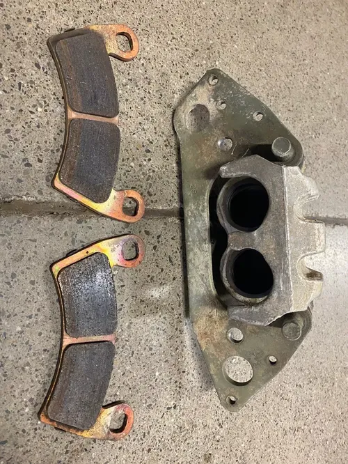 POLARIS RZR1000 RZR 1000 XP 1000XP RZR1000XP LEFT FRONT BRAKE CALIPER W MOUNT B