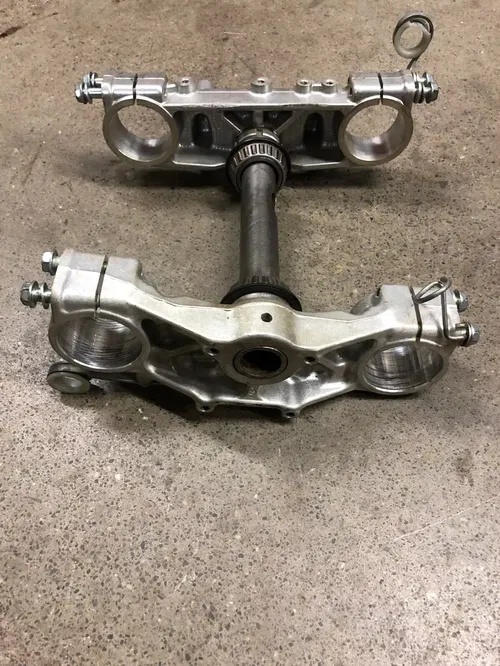 00-07 SUZUKI DRZ400 DR Z400 DRZ 400 TRIPLE TREE CLAMPS OEM DRZ400E DRZ400S