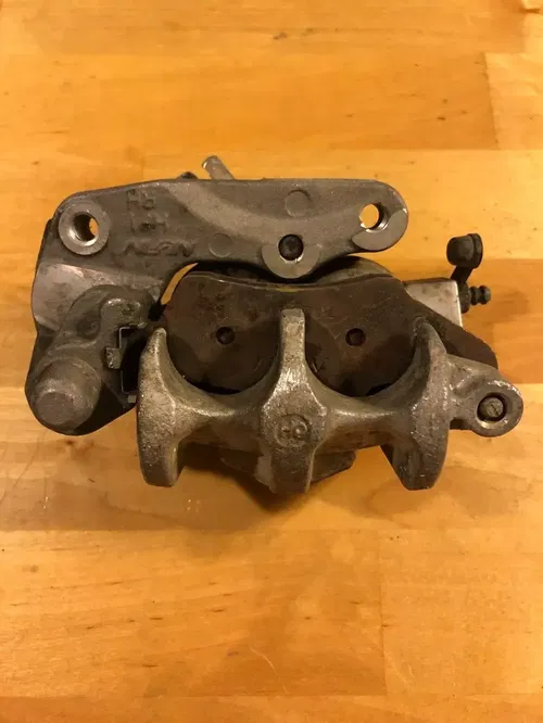 04-14 HONDA TRX450R TRX450ER FRONT BRAKE CALIPER RIGHT RH R OEM TRX 450R 450ER