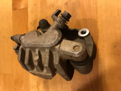 04-14 HONDA TRX450R TRX450ER FRONT BRAKE CALIPER RIGHT RH R OEM TRX 450R 450ER