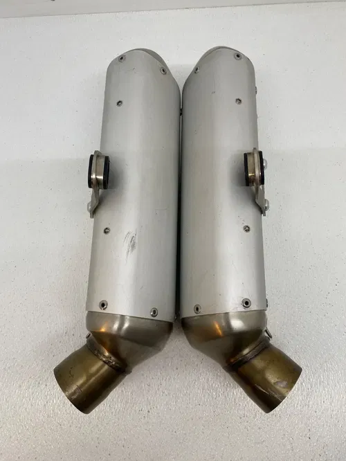 24 Ducati Hypermotard Left Right 698 MONO Exhaust Silencers 57415032C 57315842C