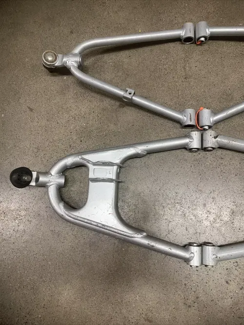 OEM HONDA 2004 2005 TRX450R A-ARMS UPPER-LOWER 04 05 TRX 450R ARMS BARE READ