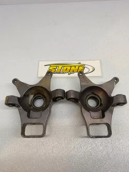 CAN AM MAVERICK X3 HESS RACING REAR KNUCKLE BEARING CARRIER SET L R  BILLET