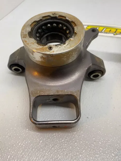CAN AM MAVERICK X3 HESS RACING REAR KNUCKLE BEARING CARRIER SET L R  BILLET