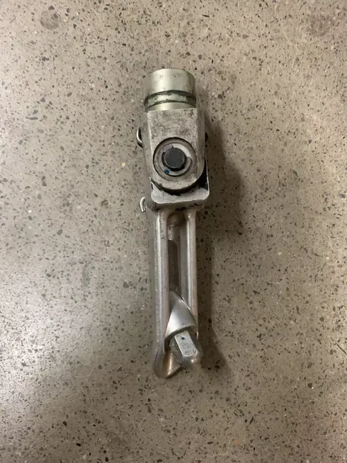 YAMAHA YZF R1 YZFR1 FOOT PEG REAR SET PASSENGER LEFT SIDE