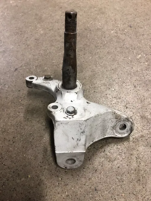 YAMAHA RAPTOR 660 660R RH RIGHT SIDE SPINDLE KNUCKLE OEM YFM660 01-05 2001-2005