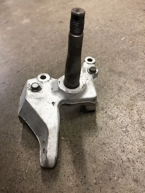 YAMAHA RAPTOR 660 660R RH RIGHT SIDE SPINDLE KNUCKLE OEM YFM660 01-05 2001-2005
