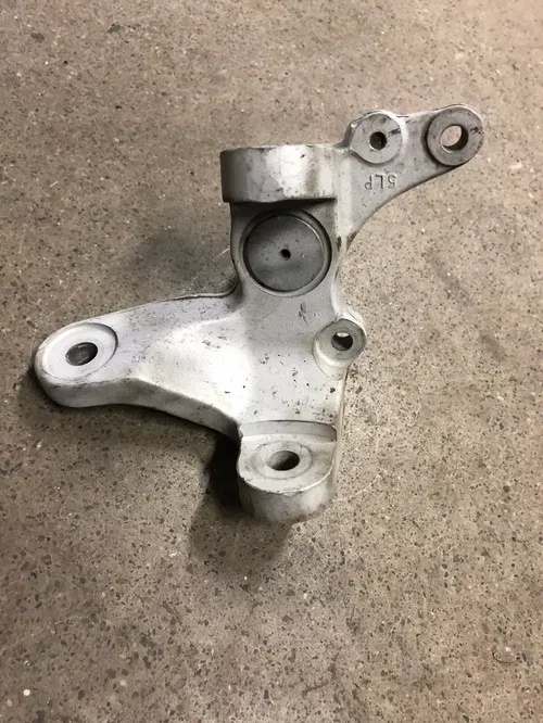 YAMAHA RAPTOR 660 660R RH RIGHT SIDE SPINDLE KNUCKLE OEM YFM660 01-05 2001-2005