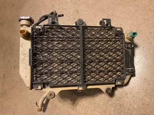 YAMAHA YFZ450 YFZ 450 CARB MODEL RADIATOR STOCK OEM 2004 2005 04 05 HOSES CAP