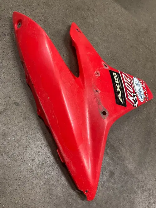 HONDA 450R TRX450R FRONT FENDER PLASTIC 2004 2005 RED LEFT 04 05 OEM