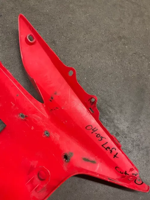 HONDA 450R TRX450R FRONT FENDER PLASTIC 2004 2005 RED LEFT 04 05 OEM