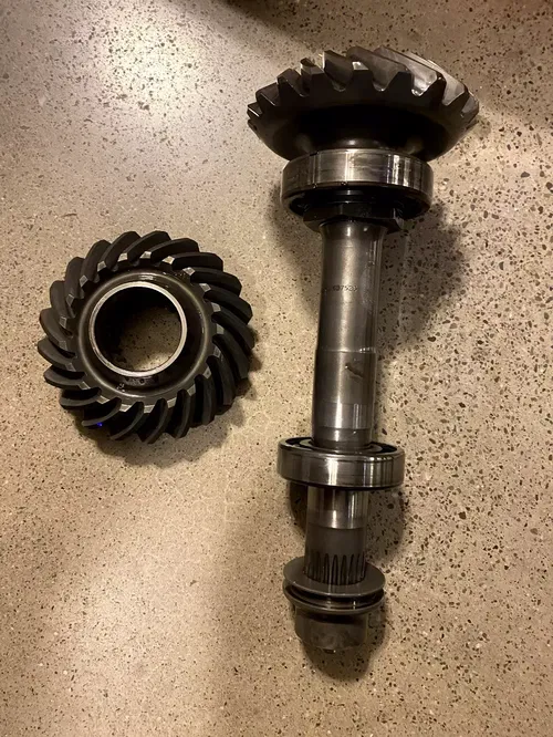 18 CAN-AM MAVERICK X3 TURBO R MAX TRANSMISSION PINION DRIVE SHAFT BEVEL GEAR SET