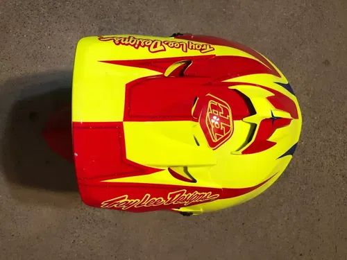 TROY LEE DESIGNS SE3 MX MOTOCROSS HELMET EXTRA LARGE XL RED ORANGE BRIGHT YELLOW
