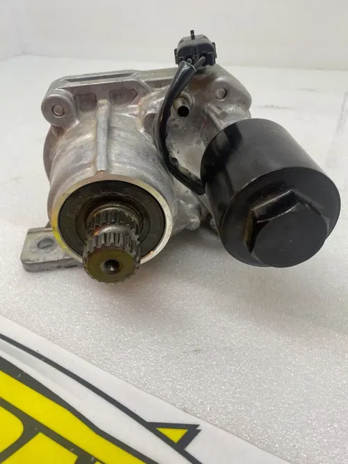 Can-Am Maverick R 2024 2025 Clutch Assembly Front Drive 705403619 SHAFT B