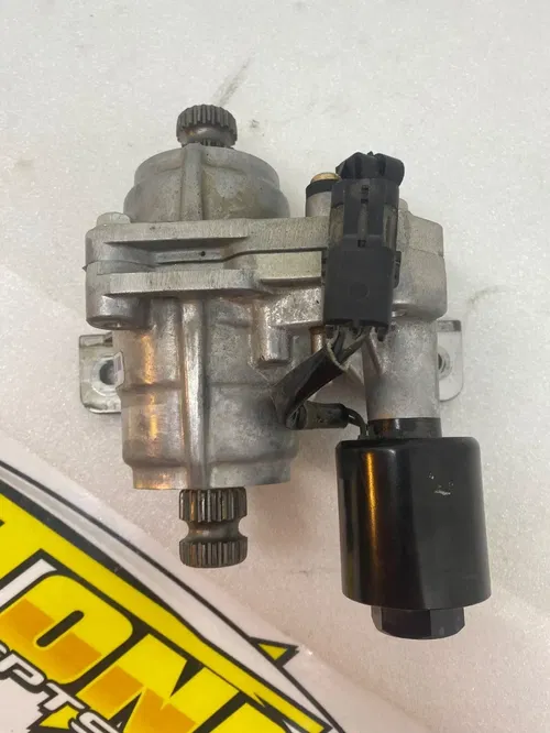 Can-Am Maverick R 2024 2025 Clutch Assembly Front Drive 705403619 SHAFT B