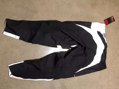 MSR M15 AXXIS PANTS RACING BLACK WHITE ADULT MENS SIZE 52