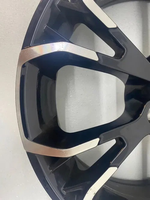 2020 2021 2022 2024 CAN-AM SPYDER RT FRONT WHEEL DEEP BLACK & CHROME 706204095 B