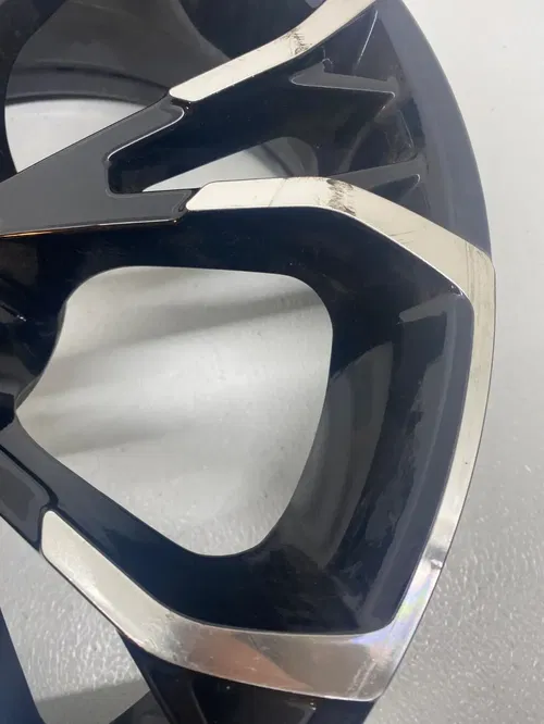2020 2021 2022 2024 CAN-AM SPYDER RT FRONT WHEEL DEEP BLACK & CHROME 706204095 B