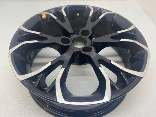 2020 2021 2022 2024 CAN-AM SPYDER RT FRONT WHEEL DEEP BLACK & CHROME 706204095 B