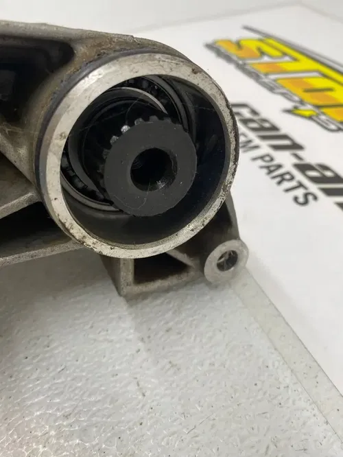 Can-Am Maverick X3 Turbo R RR Engine Bracket PTO DRIVE SHAFT 420637600 420212631