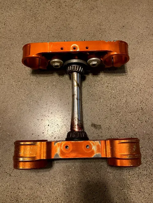 OEM 2016-2022 KTM TRIPLE TREE CLAMP BAR MOUNTS 125 150 250 300 350 450 SX-F XC-F